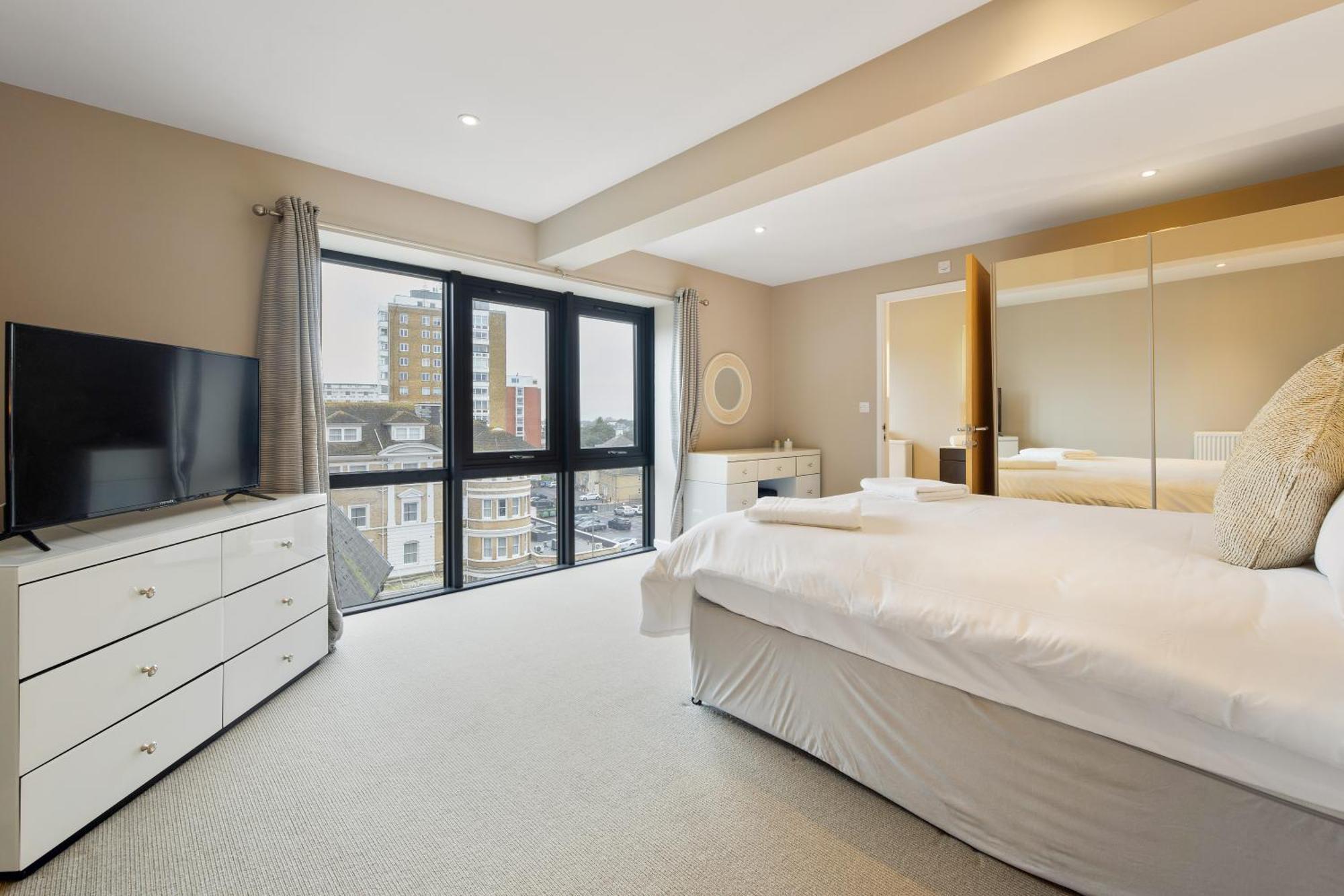 Westcliff Penthouse With Sea Views And Balcony Daire Bournemouth Dış mekan fotoğraf